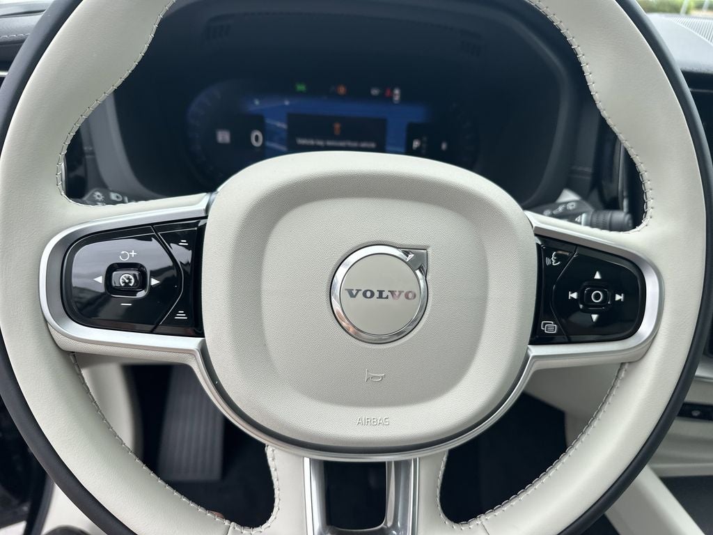 2026 Volvo XC60 B5 Ultra