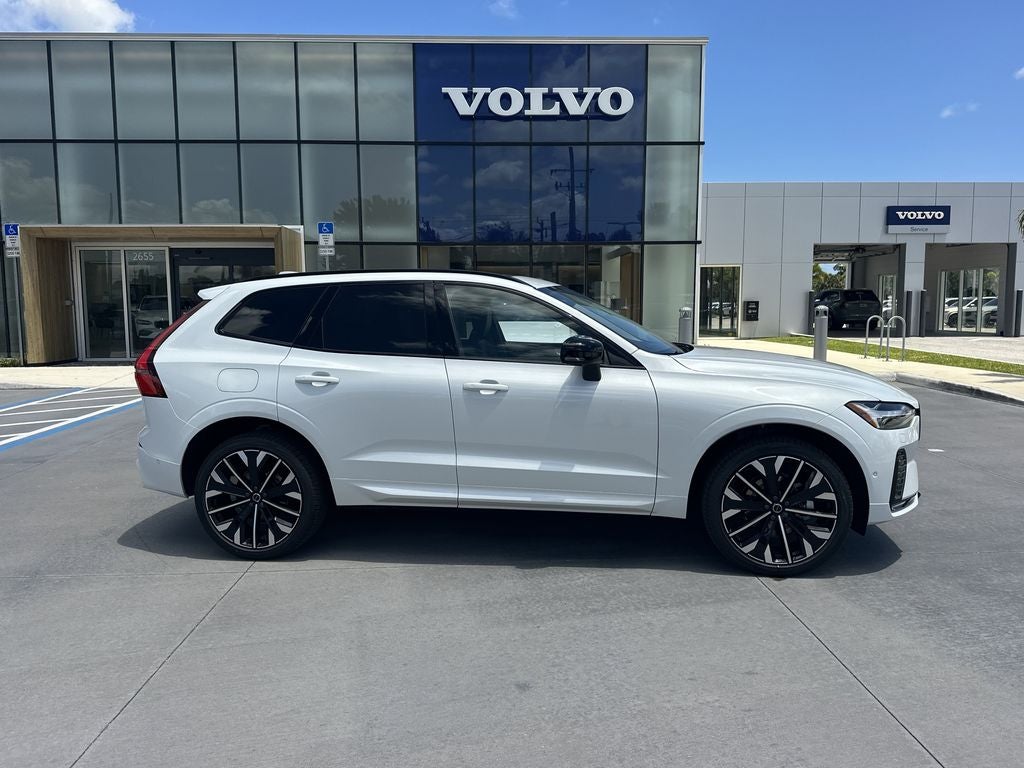2026 Volvo XC60 B5 Ultra