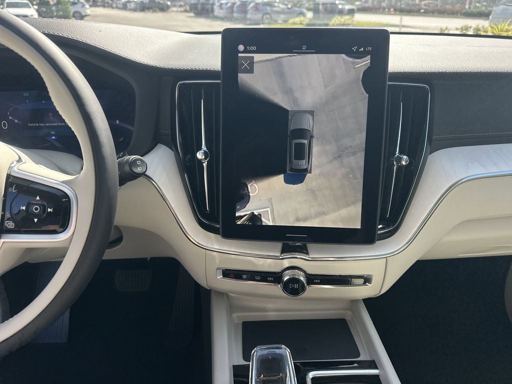 2026 Volvo XC60 B5 Ultra