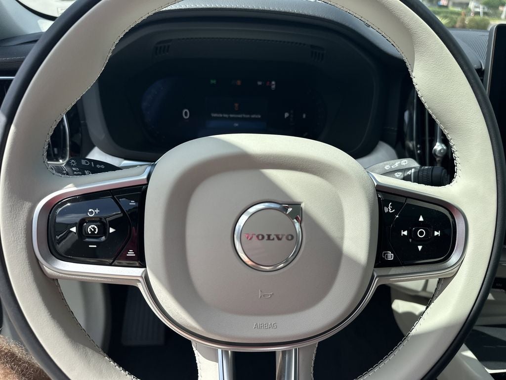 2026 Volvo XC60 B5 Ultra