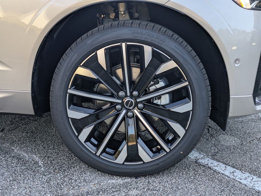 2026 Volvo XC60 B5 Ultra