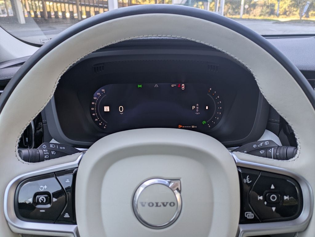 2026 Volvo XC60 B5 Ultra