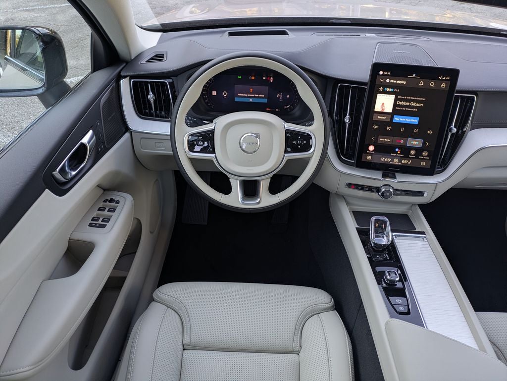 2026 Volvo XC60 B5 Ultra