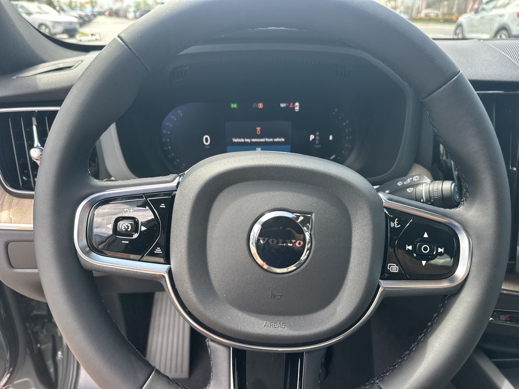 2027 Volvo XC60 B5 Plus
