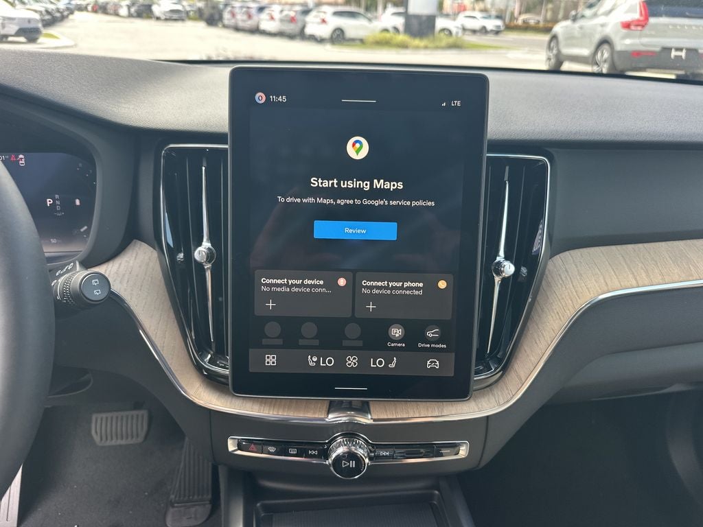 2027 Volvo XC60 B5 Plus