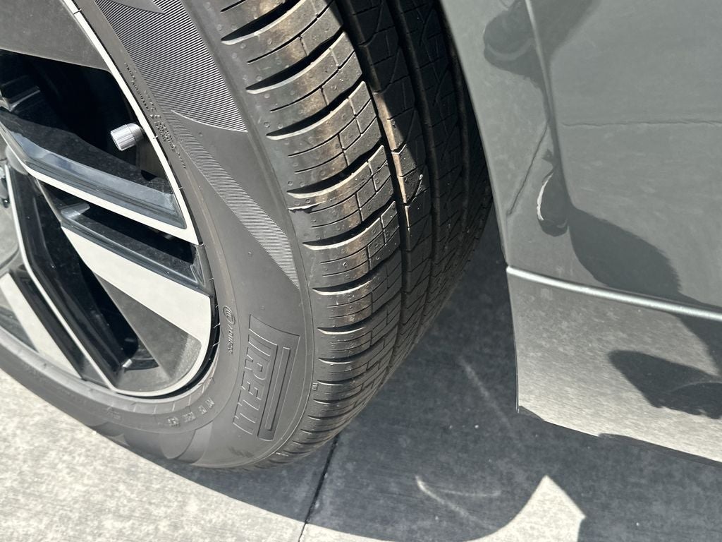 2027 Volvo XC60 B5 Core