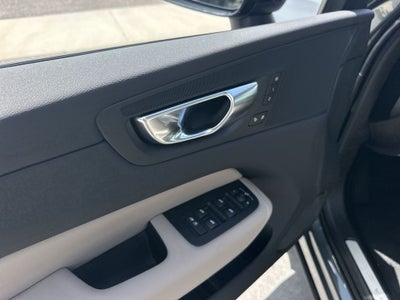 2027 Volvo XC60 B5 Core