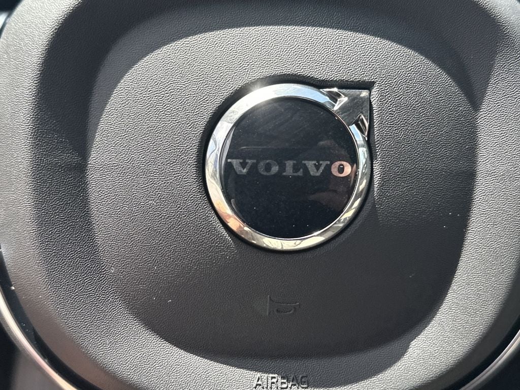 2027 Volvo XC60 B5 Core