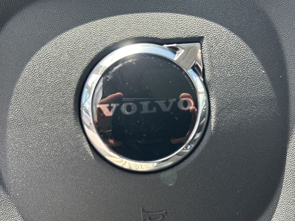 2027 Volvo XC60 B5 Ultra