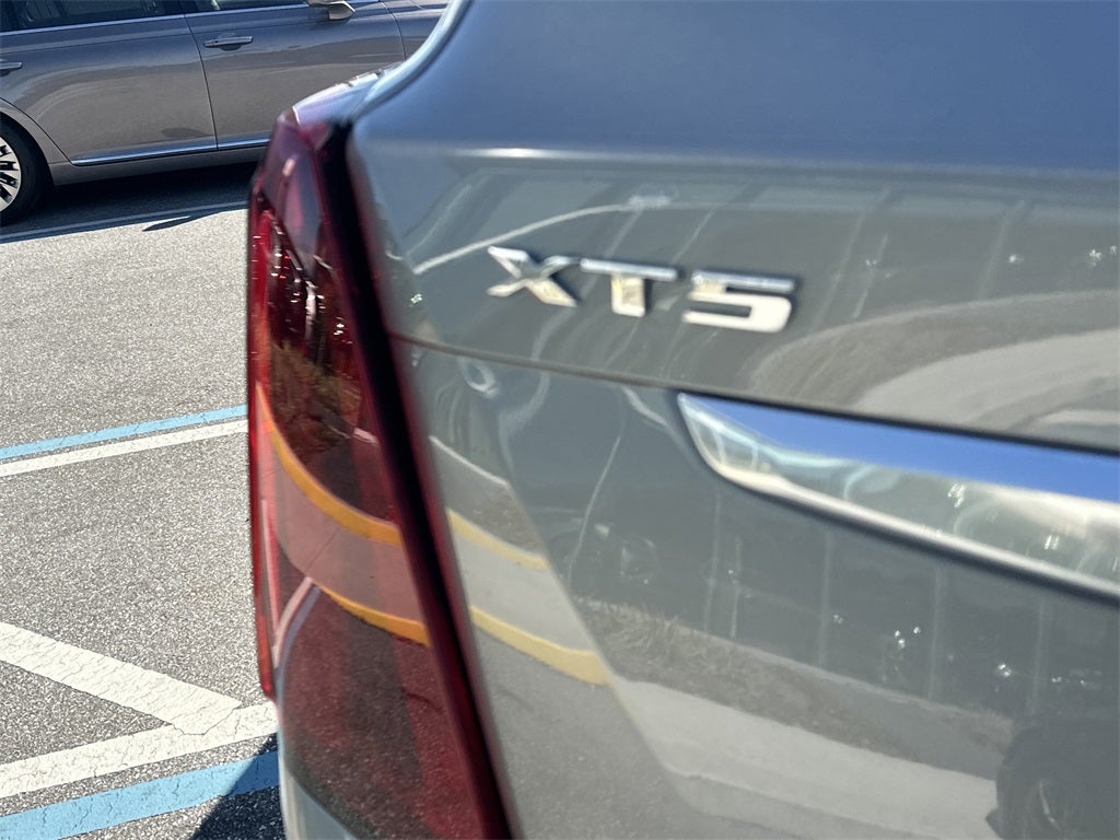 2025 Cadillac XT5 Luxury