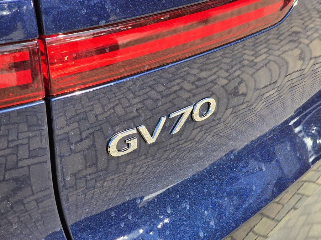 2026 Genesis GV70 2.5T Advanced