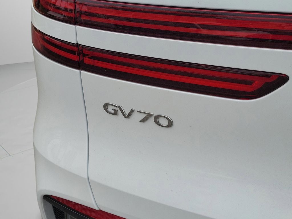 2026 Genesis GV70 2.5T Advanced