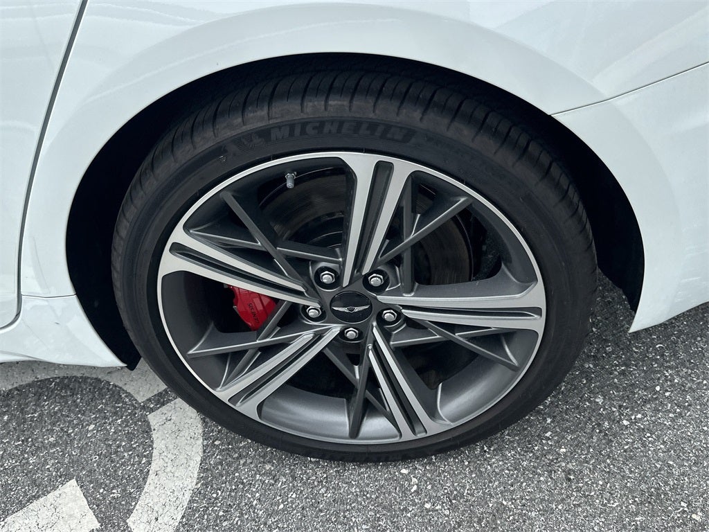 2025 Genesis G70 2.5T