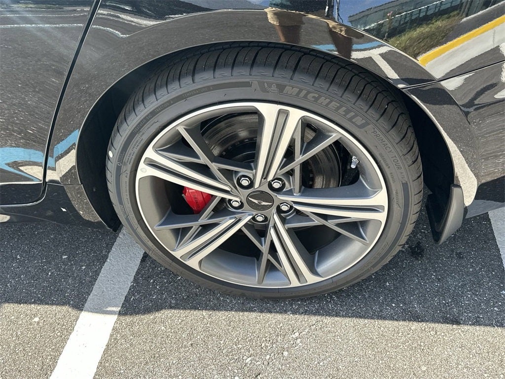 2025 Genesis G70 2.5T