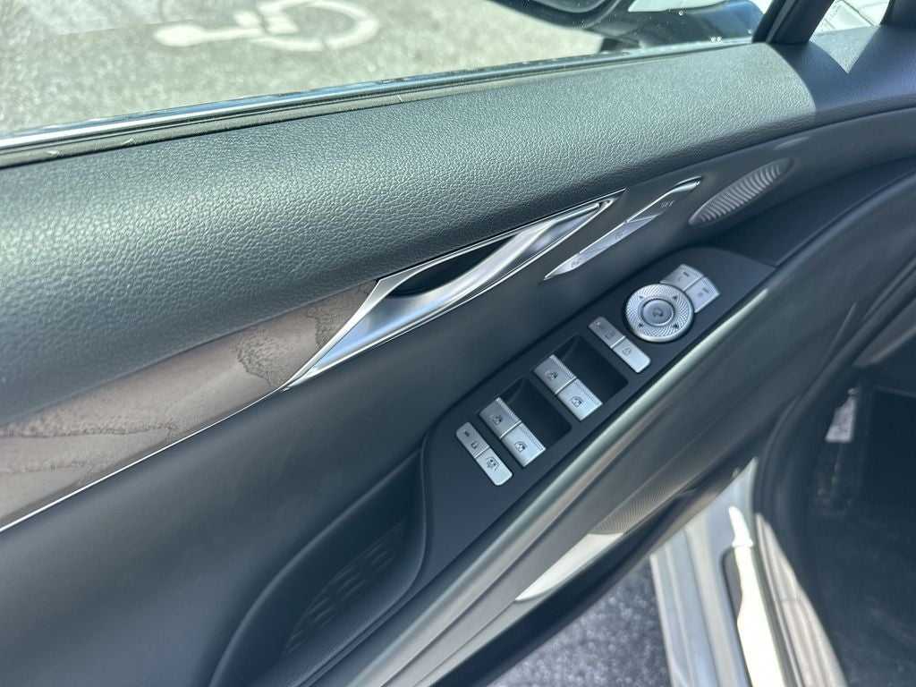 2027 Genesis G80 2.5T Advanced
