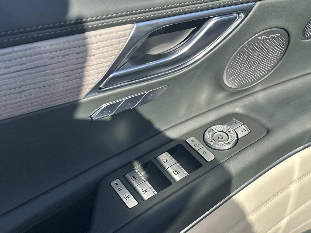 2027 Genesis GV80 2.5T ADVANCED