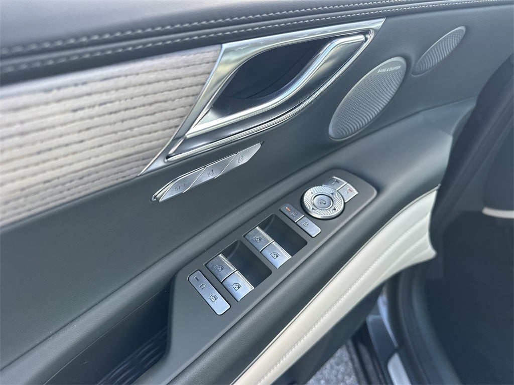 2025 Genesis GV80 2.5T Prestige