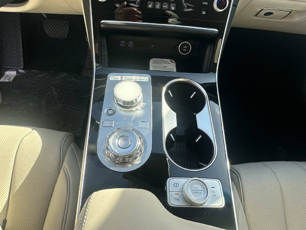 2027 Genesis GV80 2.5T
