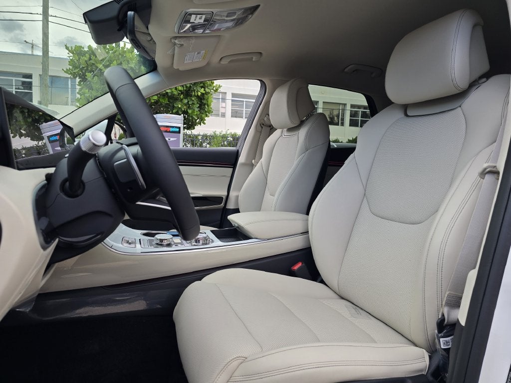 2027 Genesis GV70 2.5T