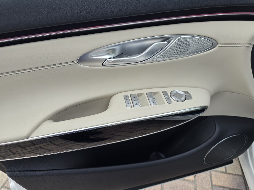 2027 Genesis GV70 2.5T