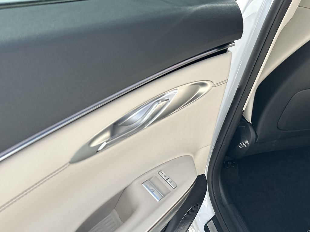 2027 Genesis GV70 2.5T SELECT