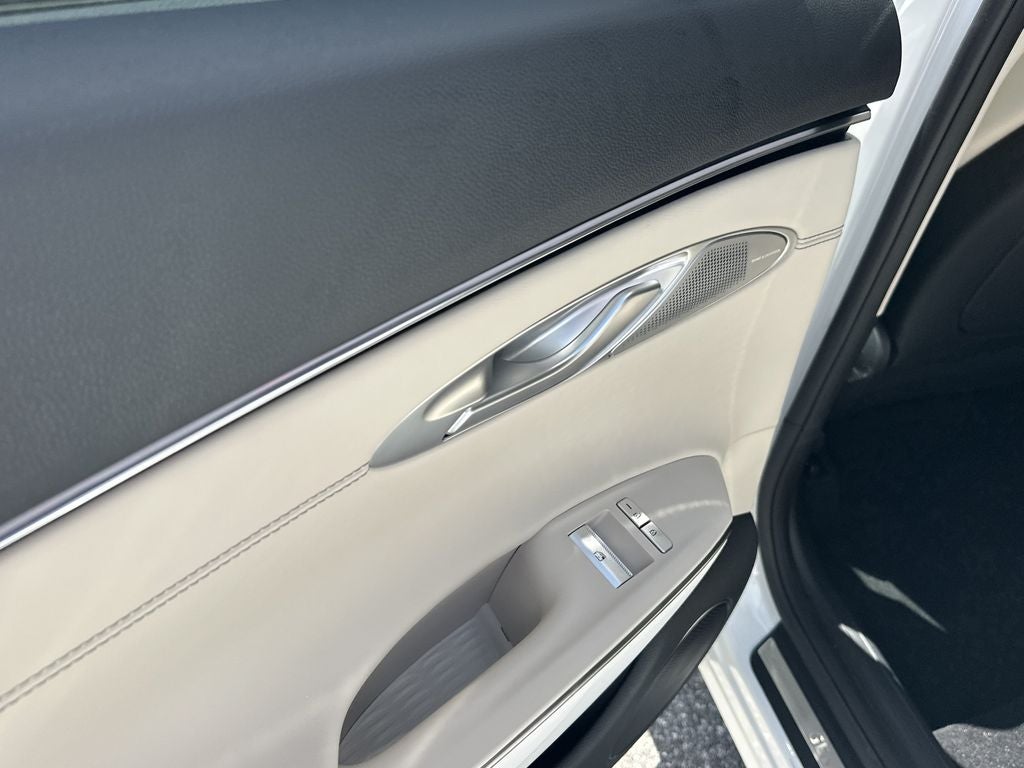 2027 Genesis GV70 2.5T ADVANCED