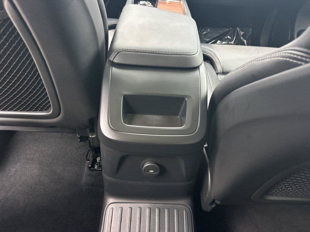 2024 Volvo XC60 Recharge Plug-In Hybrid Ultimate