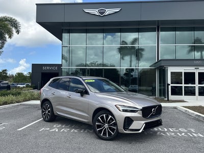 2023 Volvo XC60 B5 Plus Dark Theme