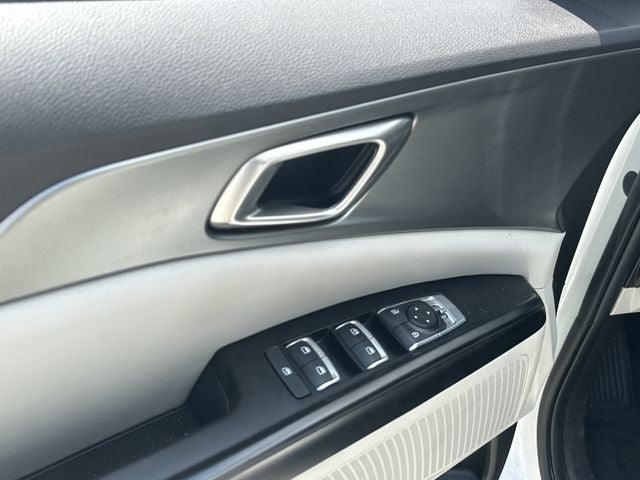2024 Kia Carnival LX Seat Package