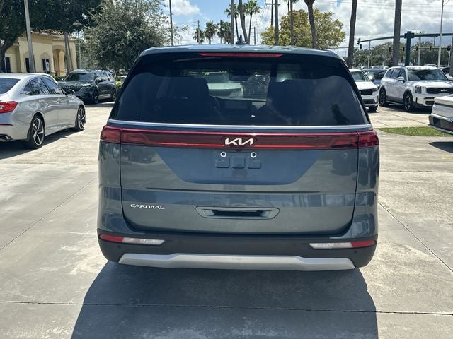 2024 Kia Carnival EX