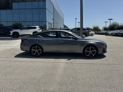 2023 Nissan Altima 2.5 SR