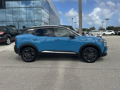 2025 Nissan Kicks SR