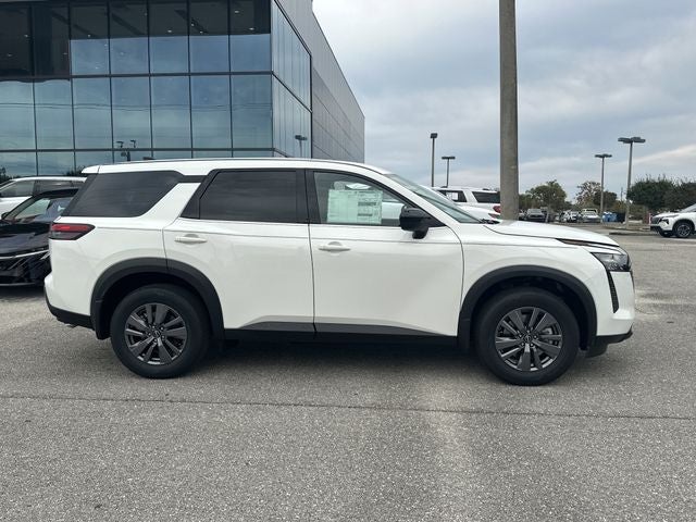 2026 Nissan Pathfinder S
