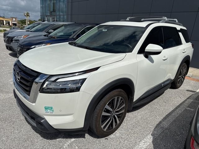 2024 Nissan Pathfinder Platinum