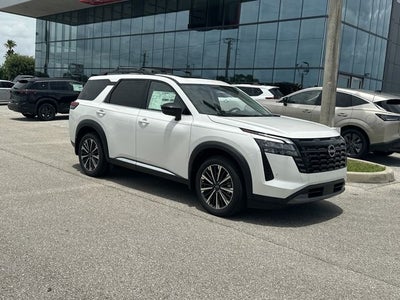 2026 Nissan Pathfinder Platinum