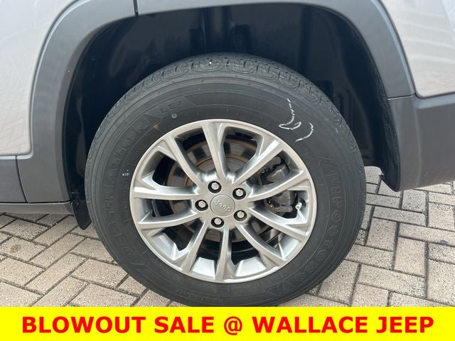 2022 Jeep Cherokee Latitude Lux