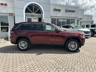 2026 Jeep Grand Cherokee Laredo