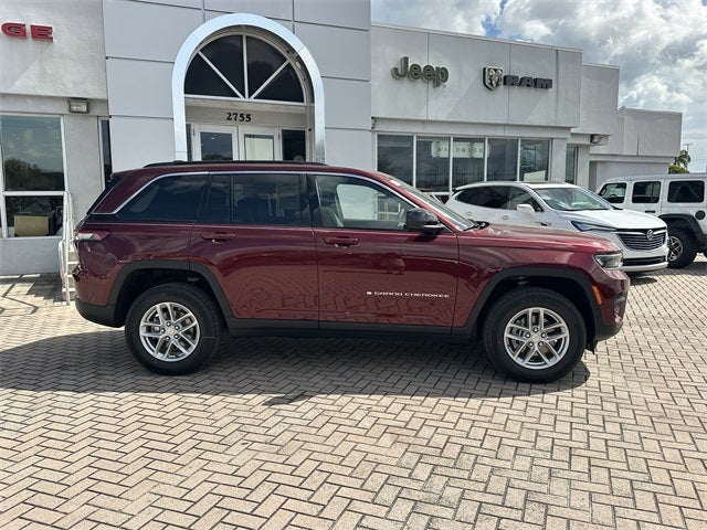 2026 Jeep Grand Cherokee Laredo