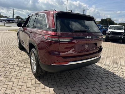 2026 Jeep Grand Cherokee Laredo