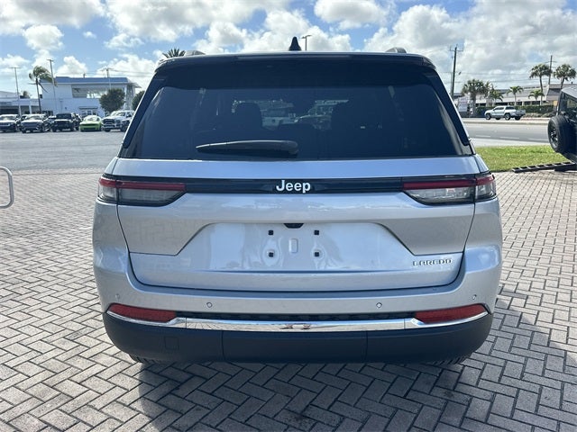 2026 Jeep Grand Cherokee Laredo