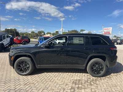 2026 Jeep Grand Cherokee Laredo