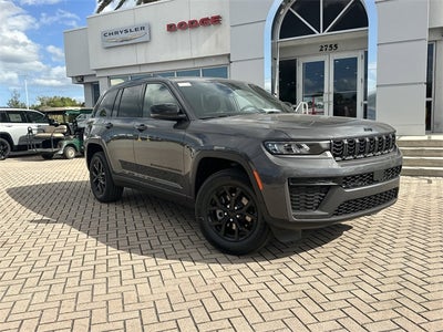 2026 Jeep Grand Cherokee Laredo