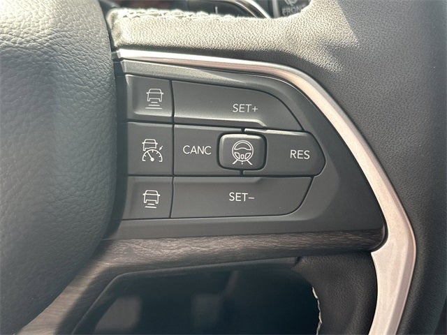 2026 Jeep Grand Cherokee Laredo