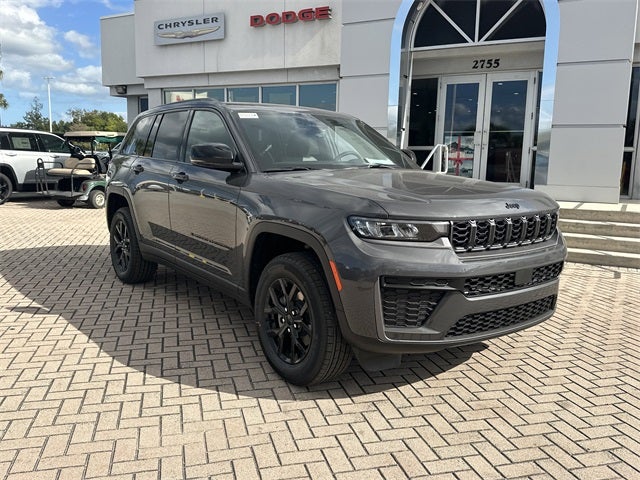 2026 Jeep Grand Cherokee Laredo