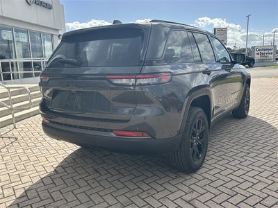 2026 Jeep Grand Cherokee Laredo