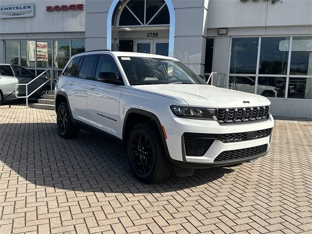 2026 Jeep Grand Cherokee Laredo