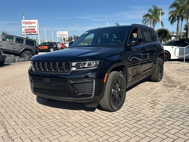 2026 Jeep Grand Cherokee Laredo