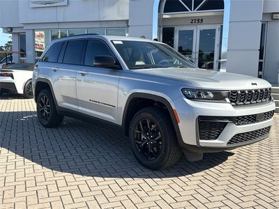 2026 Jeep Grand Cherokee Laredo