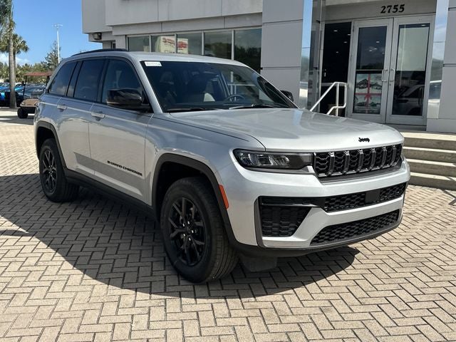 2026 Jeep Grand Cherokee Laredo