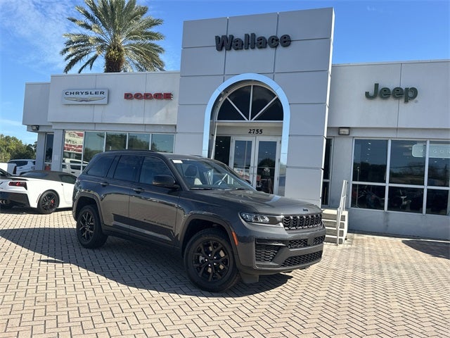 2026 Jeep Grand Cherokee Laredo